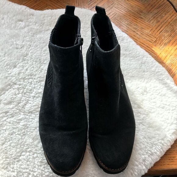 Earthies 7 Madrid Black Suede Chelsea Zip Boot - Picture 3 of 8